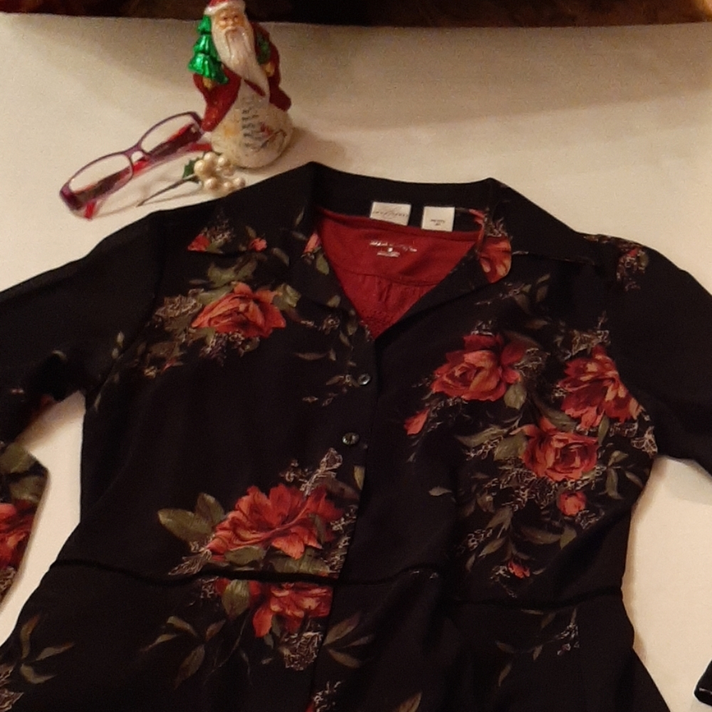Long sleeved top with lovely roses